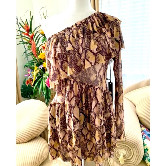 Aries one shoulder dress - Picture 5 of 6